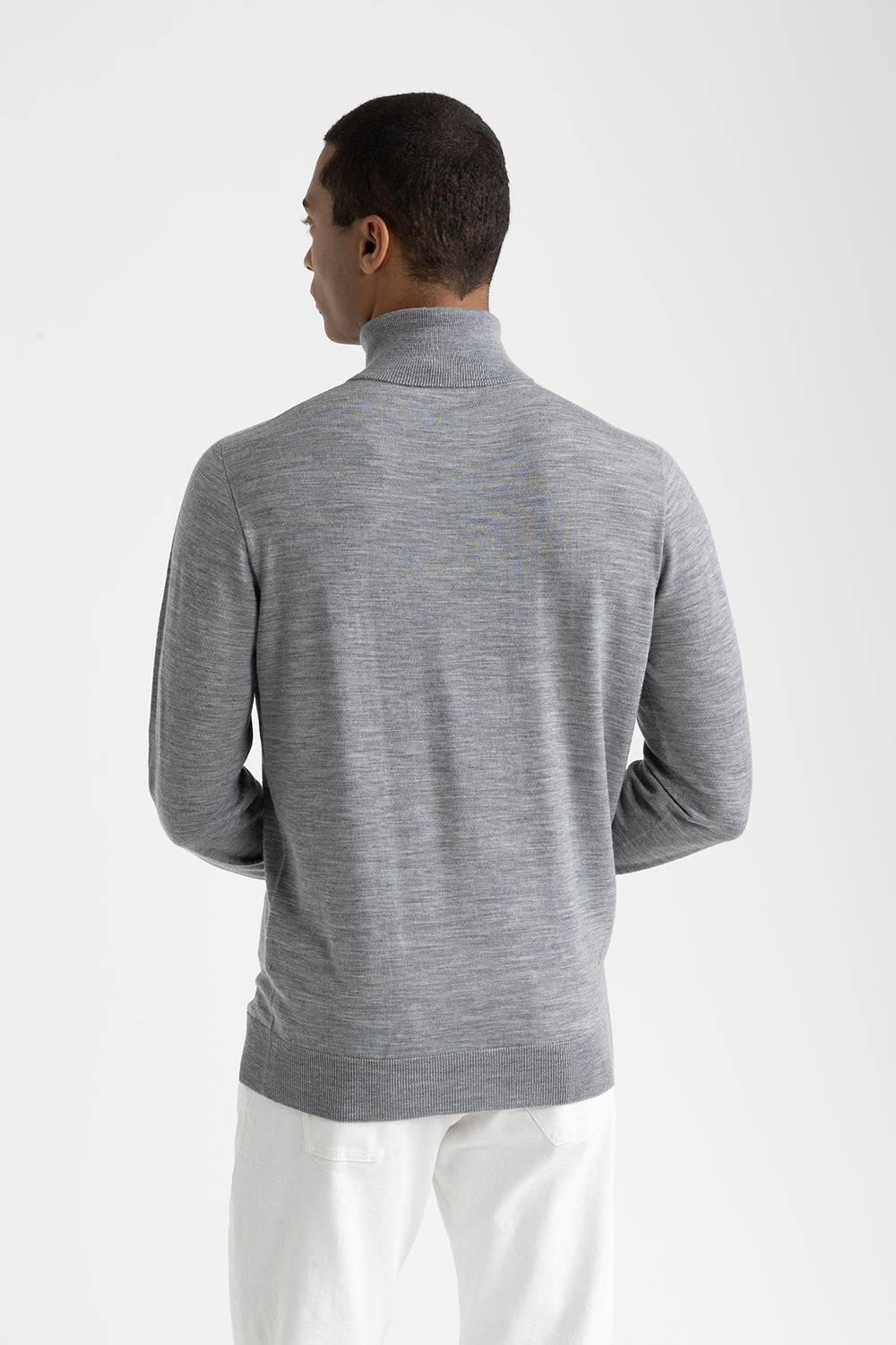 Peserico Maglia collo alto in pura lana vergine Offerta