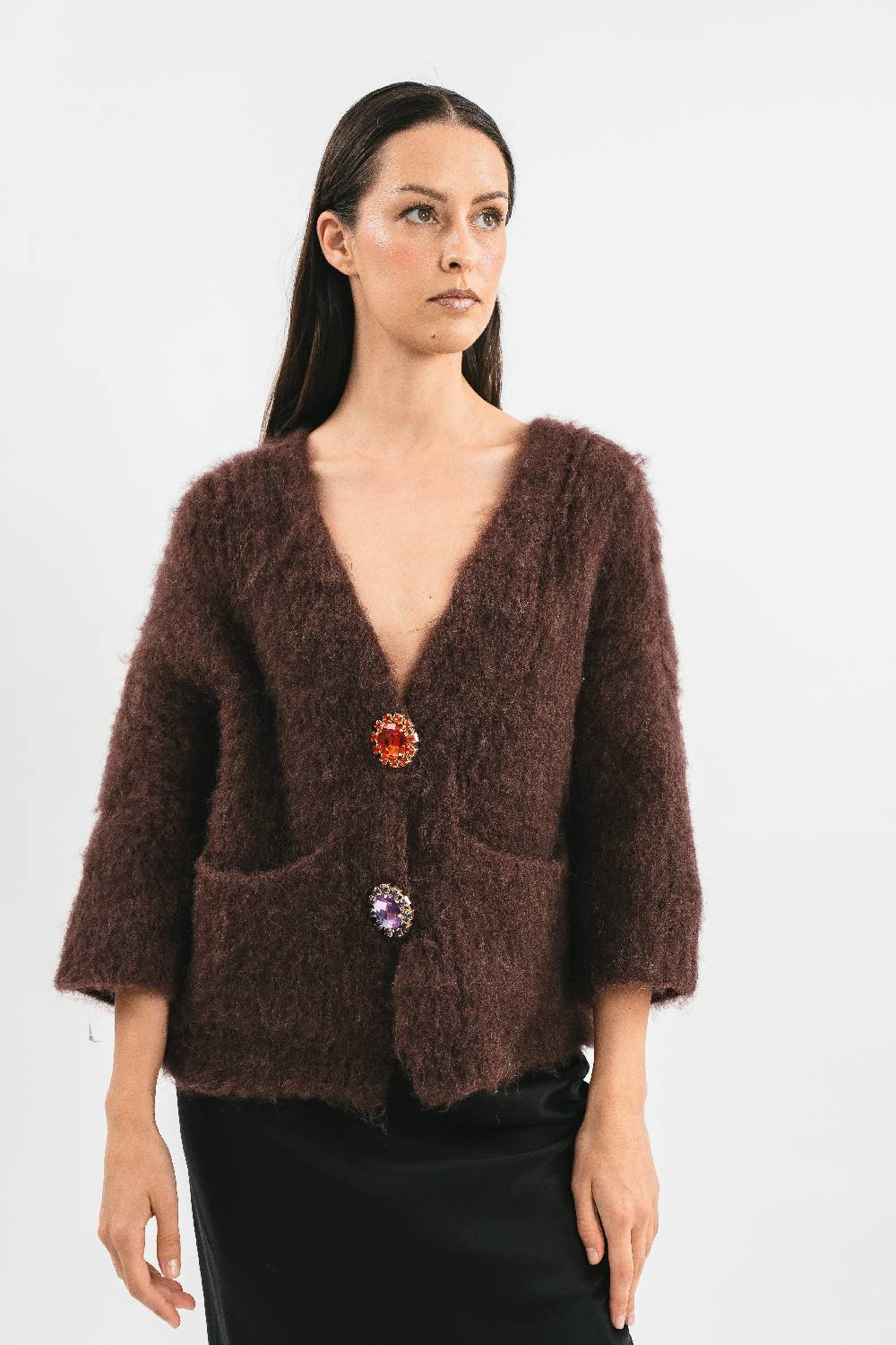 Pink Memories Cardigan over in alpaca con tasche e spille gioiello Pezzi Unici
