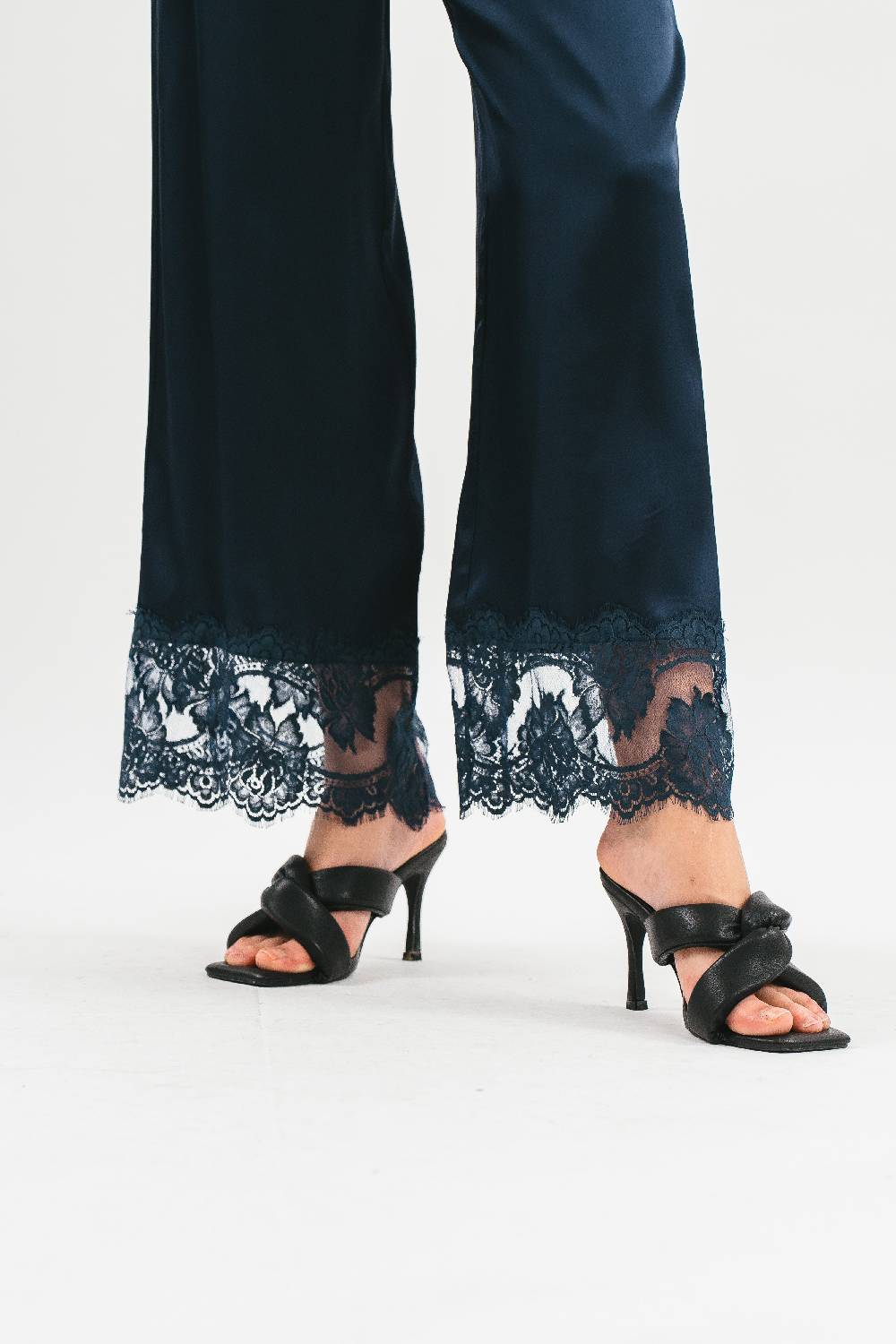 Pink Memories Pantalone con dettagli in pizzo Acquista Ora
