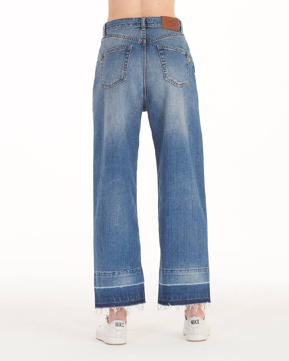 Pop84 Jeans over fit modello Rosy In Linea