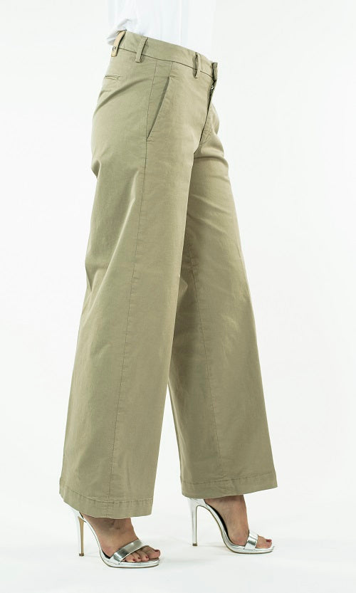 Pop84 Pantalone over fit modello Sara Acquista Ora