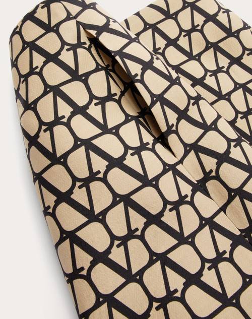 Red Valentino SHORTS IN CREPE COUTURE TOILE ICONOGRAPHE Solo un giorno rimasto
