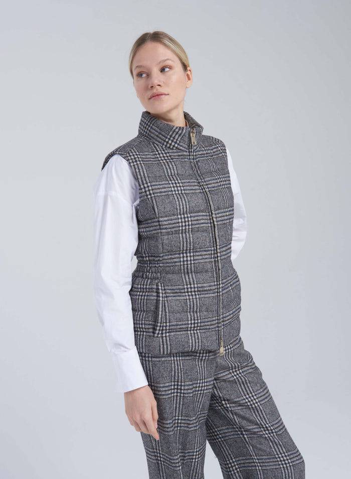 Lorena Antoniazzi GILET IMBOTTITO IN LANA E ALPACA Promozione temporanea