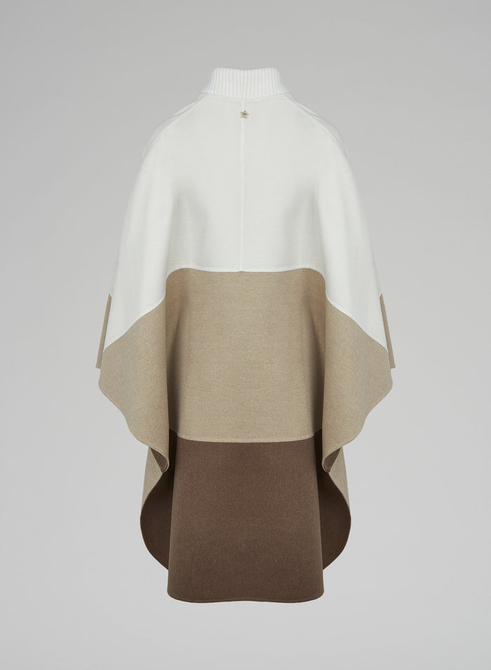 Lorena Antoniazzi MANTELLA IN LANA E ANGORA Offerta temporanea