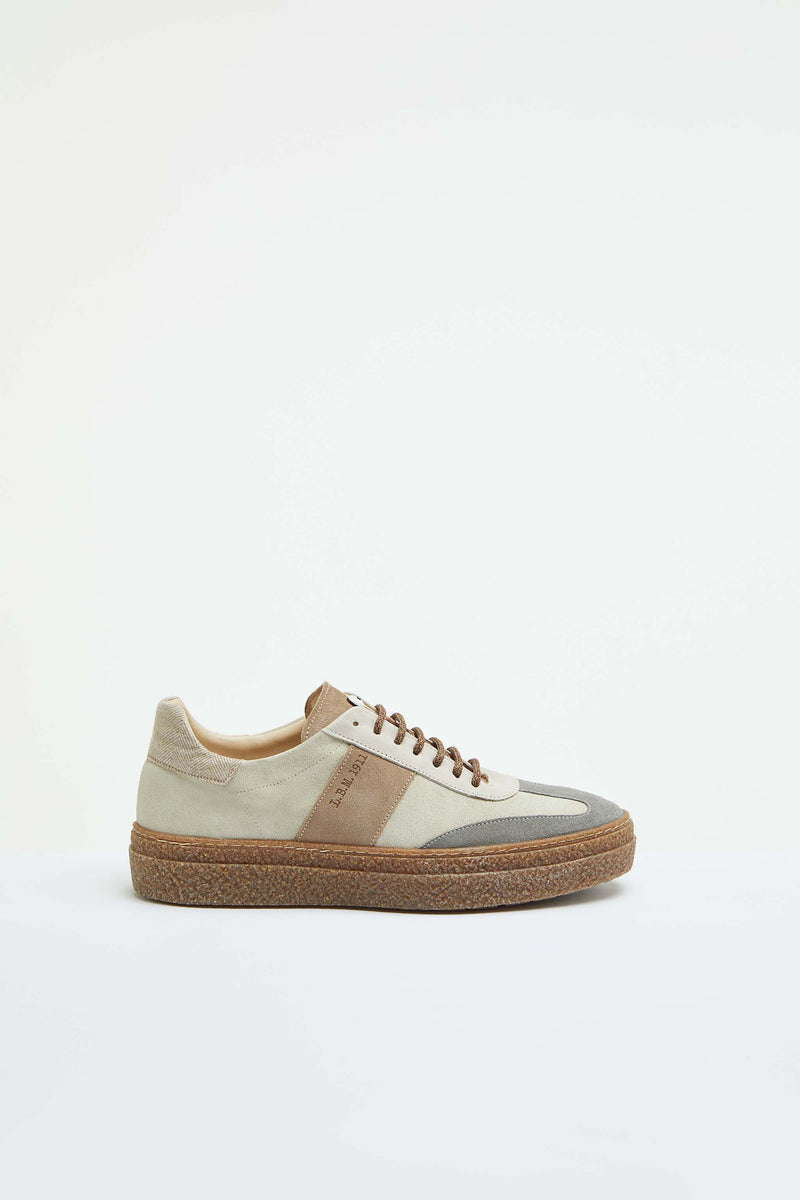 Lubiam Sneaker stringate bianco latte dettagli in contrasto Sneaker stringate bianco latte dettagli in contrasto Offerta esclusiva