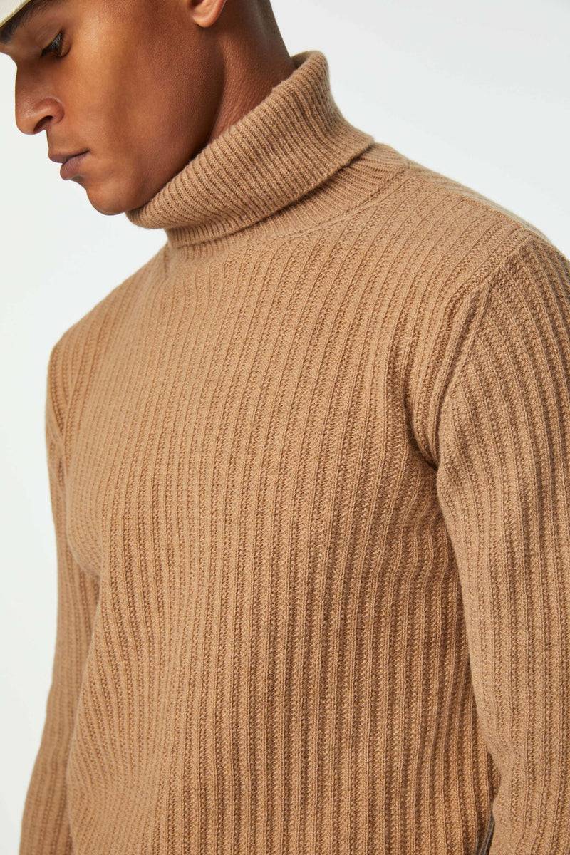 Lubiam Maglia dolcevita cammello Maglia dolcevita cammello Offerta San Valentino