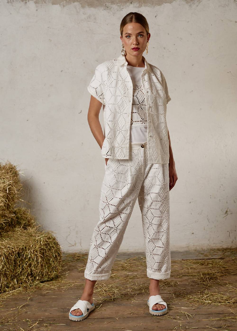 Luis Trenker Blusa a maniche corte in pizzo sangallo modello Luflora