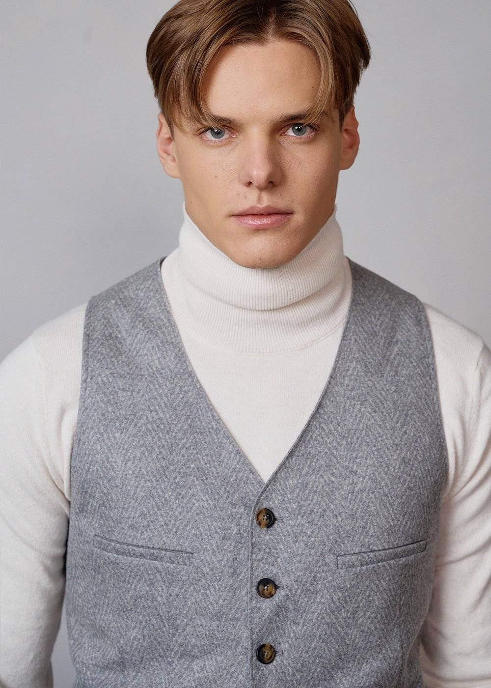 Luis Trenker Gilet in lana cotta modello Lusebastian Esporta salva