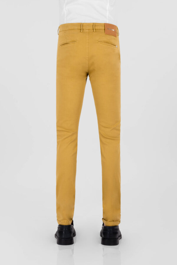 Sartoria Tramarossa PANTALONE LUIS SLIM IN GABARDINA LEGGERA DI COTONE STRETCH GIALLO 50% di sconto con spedizione gratuita