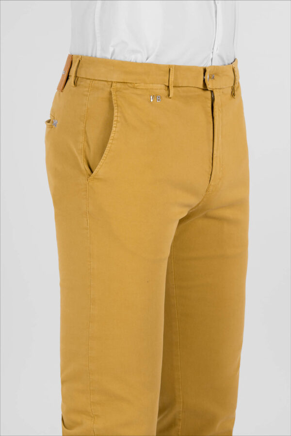 Sartoria Tramarossa PANTALONE LUIS SLIM IN GABARDINA LEGGERA DI COTONE STRETCH GIALLO 50% di sconto con spedizione gratuita