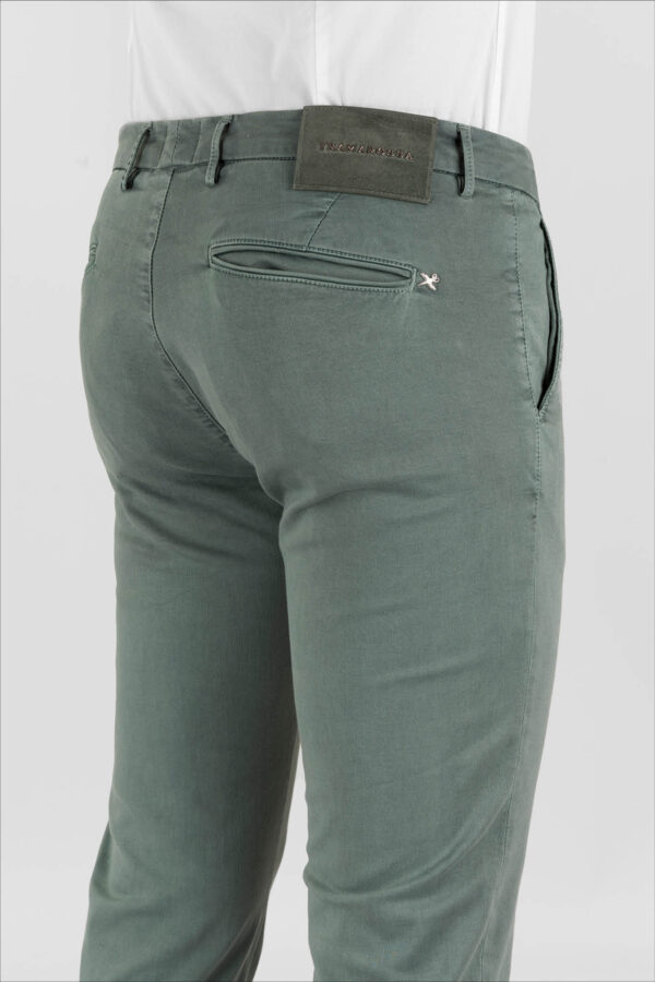 Sartoria Tramarossa PANTALONE LUIS SLIM IN GABARDINA LEGGERA DI COTONE STRETCH VERDE Officina