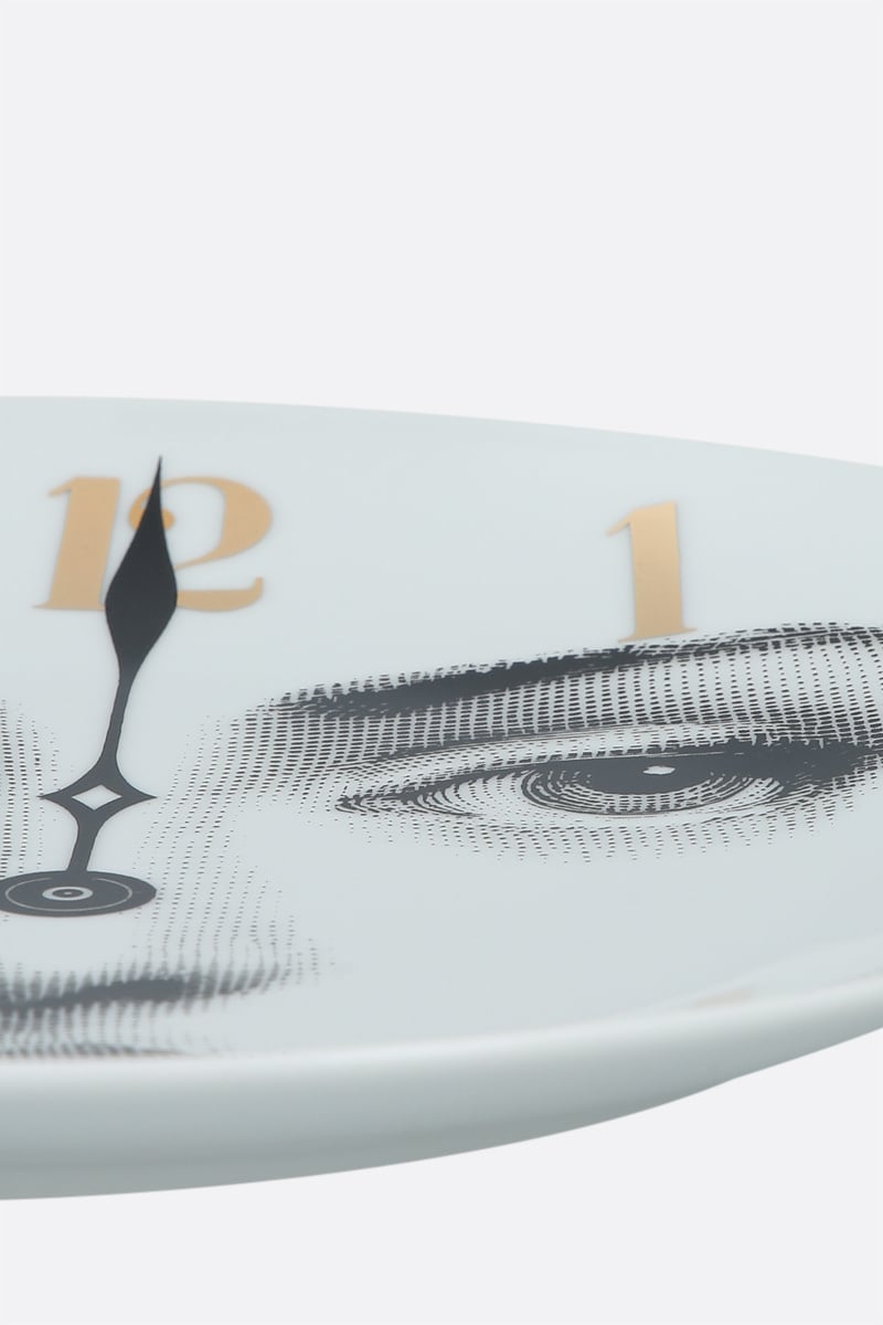 FORNASETTI piatto Tema e Variazioni N° 74 in porcellana Negozio