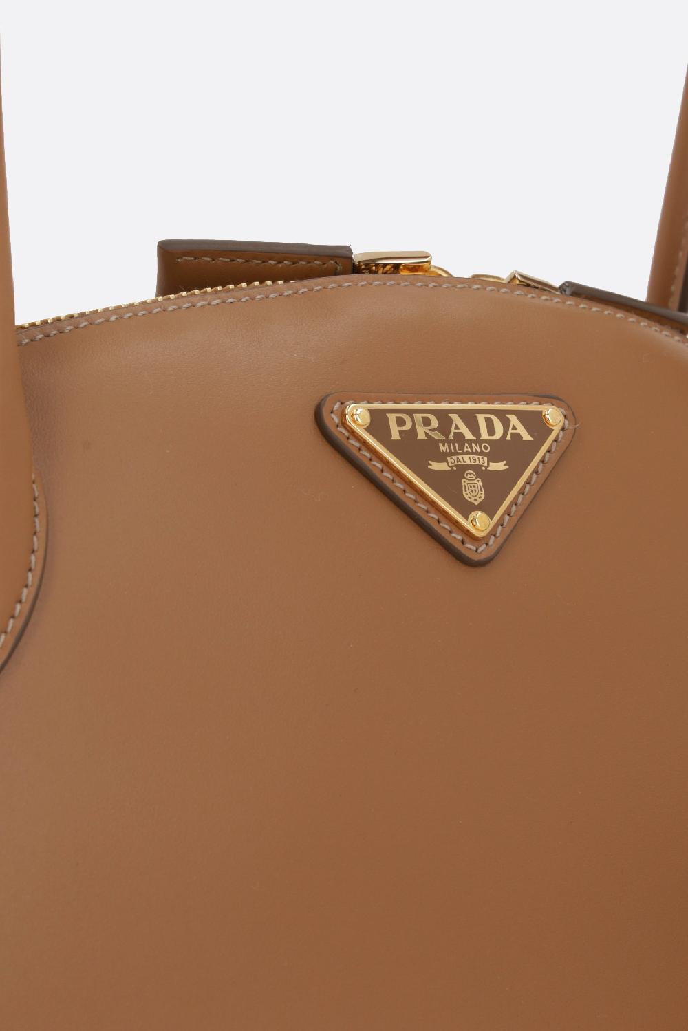 PRADA borsa a mano small in pelle City In vendita