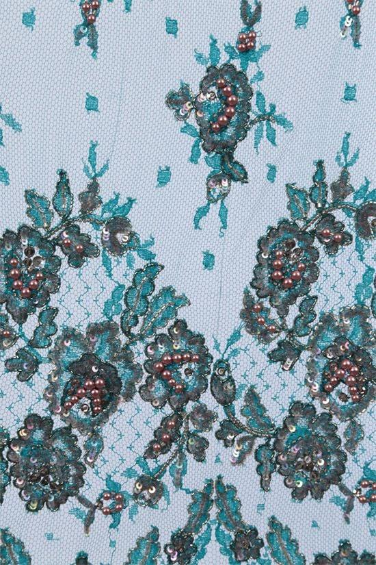 VALENTINO GARAVANI scialle in pizzo con ricami Saldi