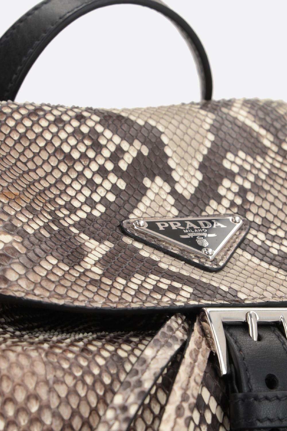 PRADA zaino small in pitone Offerta esclusiva