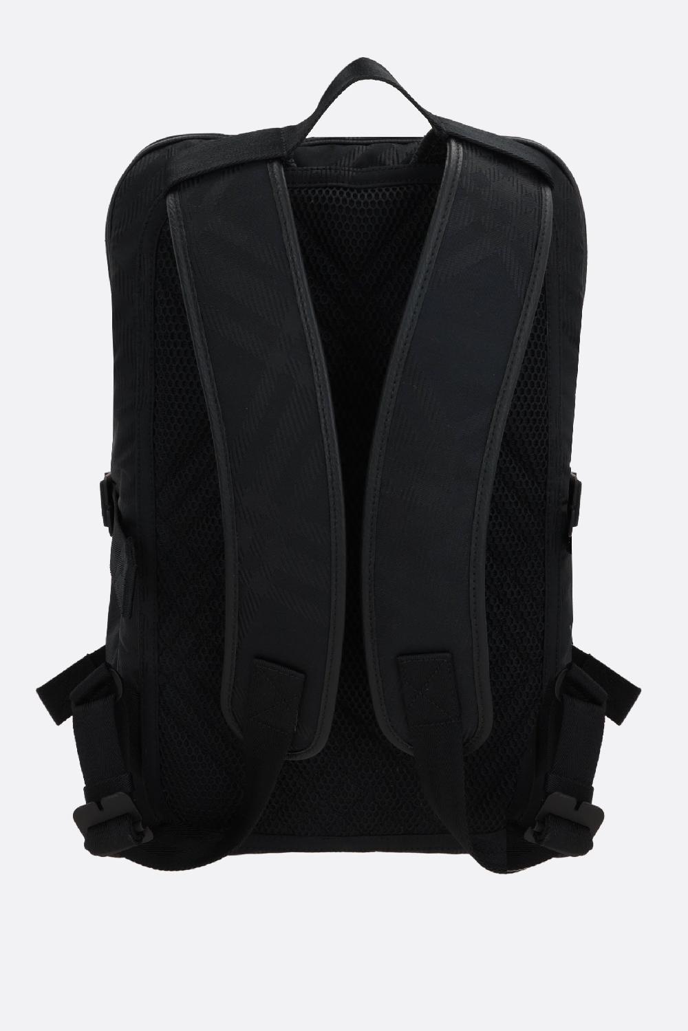 BURBERRY zaino in jacquard Check Offerta temporanea