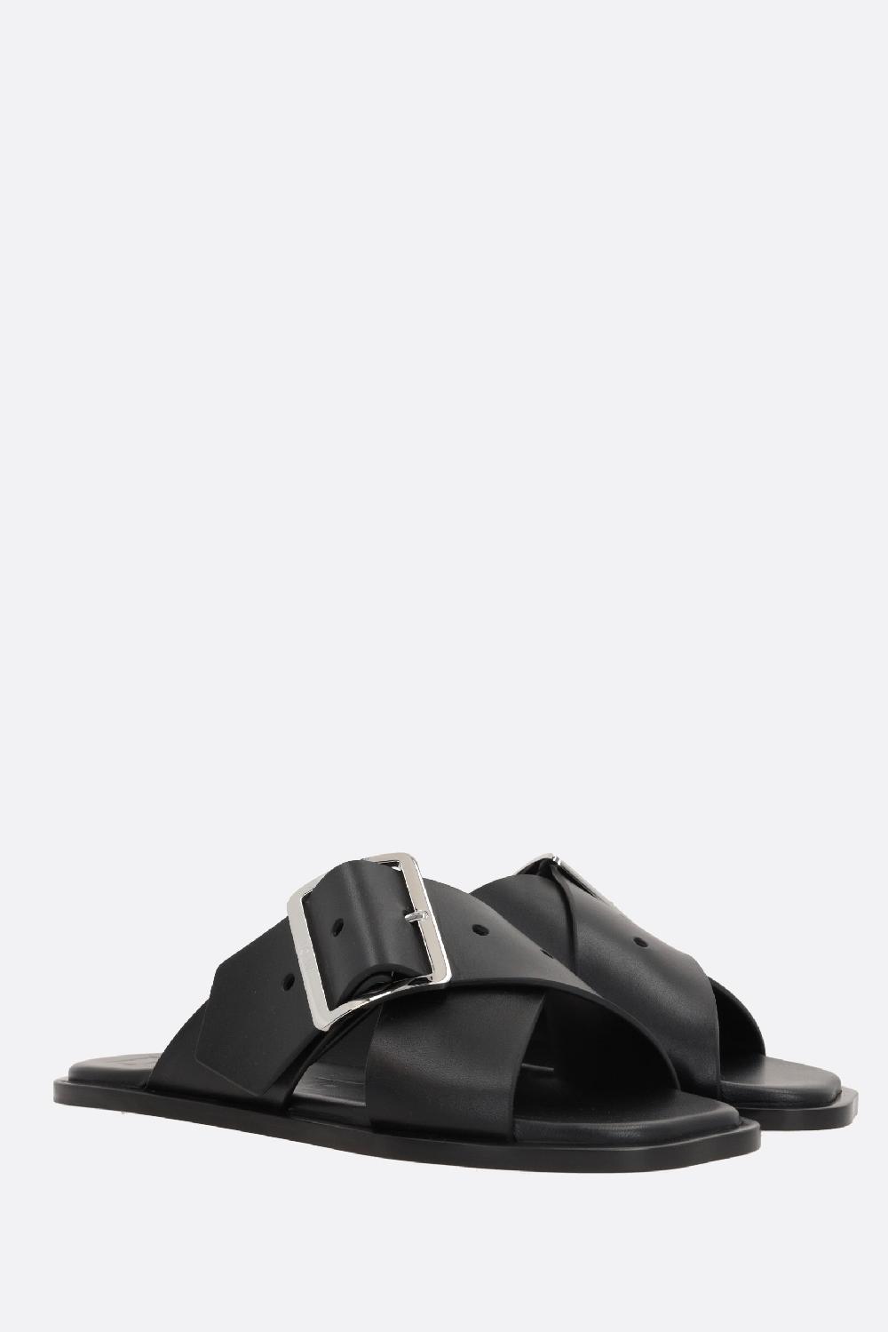 LOEWE sandalo flat Petal Belt in pelle liscia Offerta Giorno del Papà