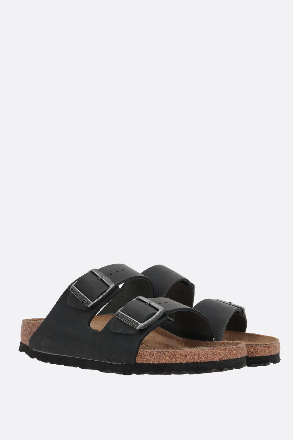 BIRKENSTOCK sandalo flat Arizona BS in pelle oliata (Narrow Fit) Offerta San Valentino