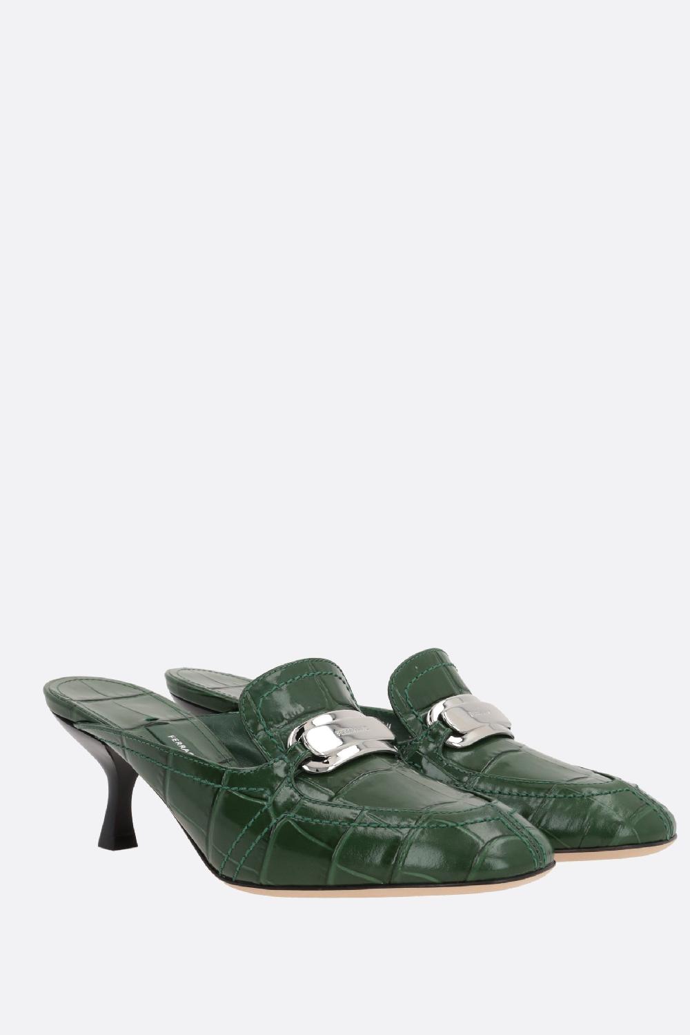 FERRAGAMO mule Elodye in pelle stampa coccodrillo Liquidazione