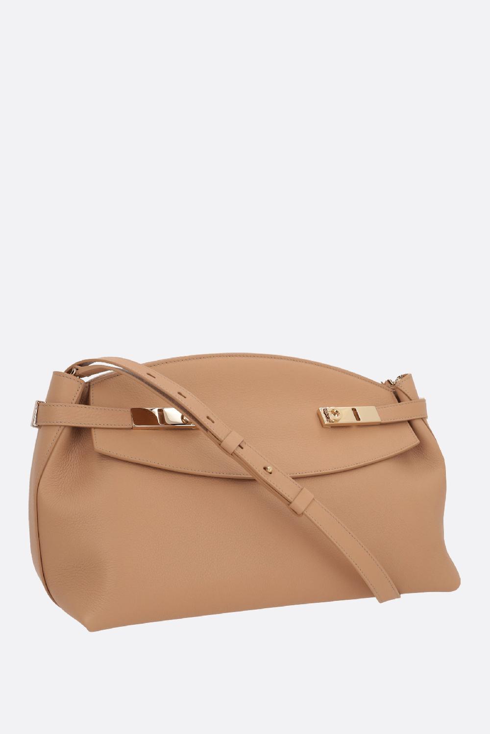 FERRAGAMO borsa a spalla Hug in pelle martellata Offerta speciale della fabbrica