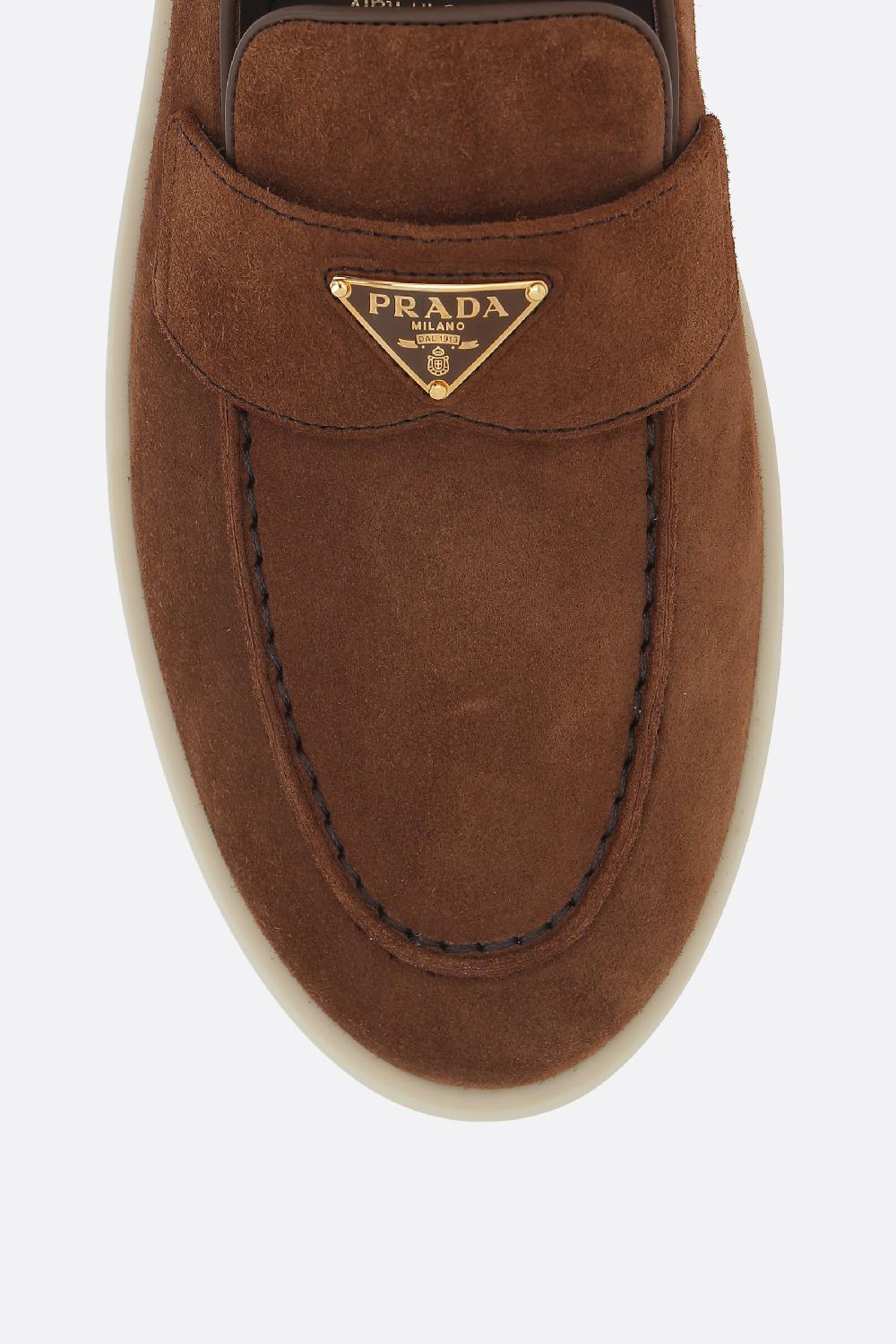 PRADA mocassino in suede Spedizione gratuita