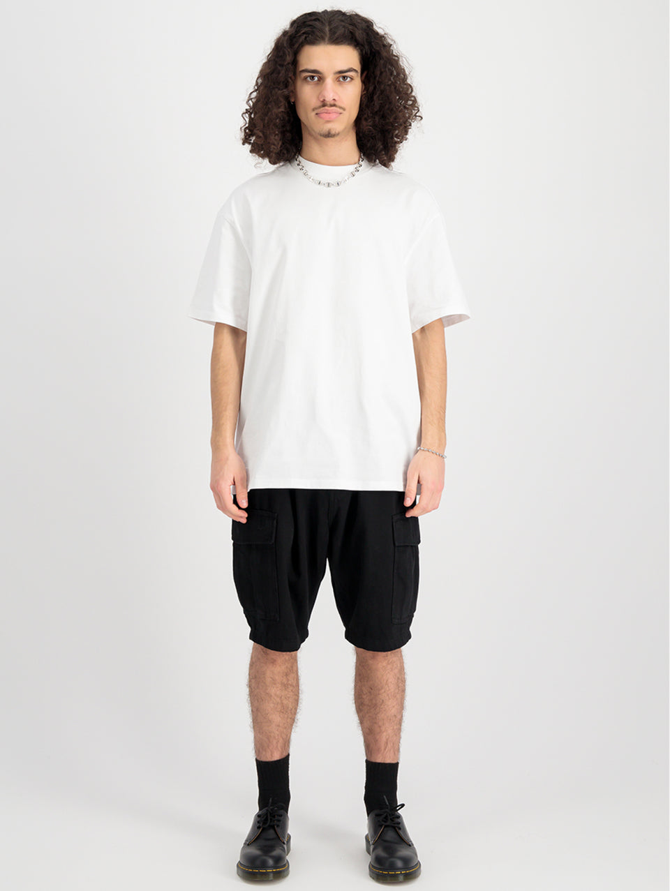 ALPHA INDUSTRIES Shorts Cargo con Pince in Twill di Cotone Nero Shopping online