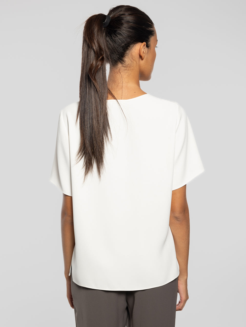 P.A.R.O.S.H. Blusa Girocollo con Maniche Corte Panna Sconto