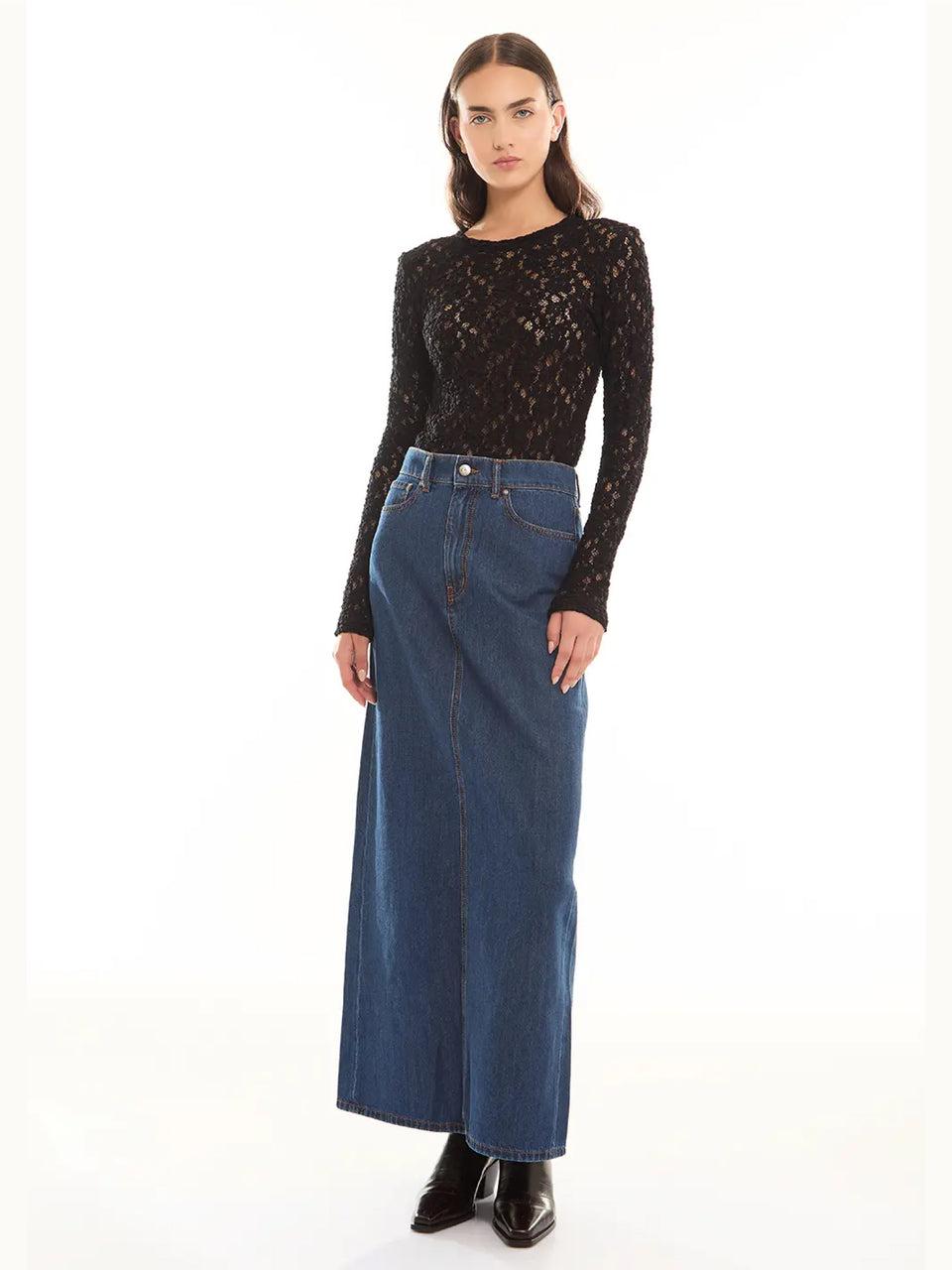 P.A.R.O.S.H. Blusa in Pizzo Girocollo Nero Economico