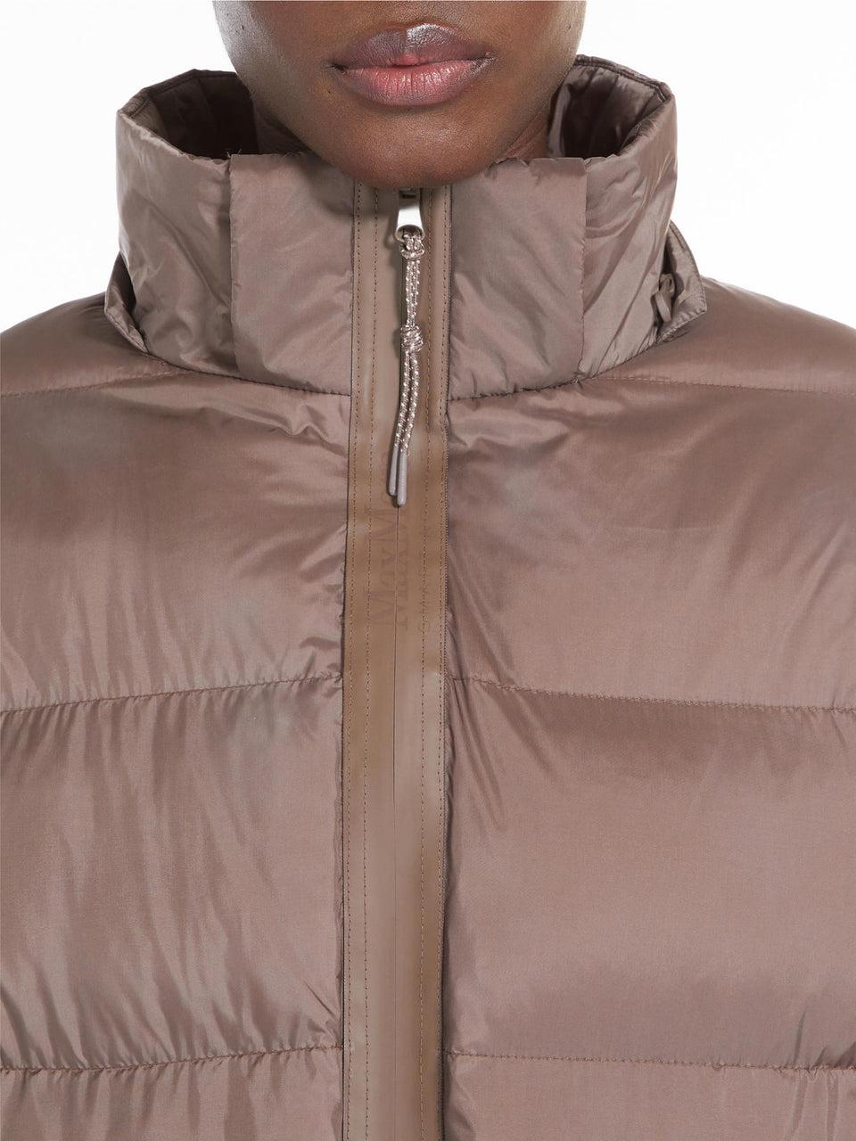 MAX MARA LEISURE Piumino in Tela di Nylon con Imbottitura in Luxepad Nocciola Offerta settimanale