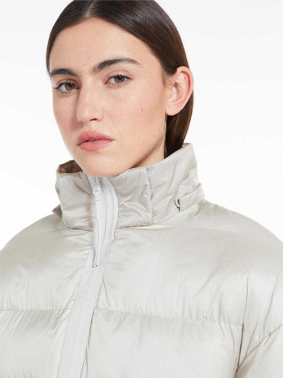 MAX MARA LEISURE Piumino in Tela di Nylon con Imbottitura in Luxepad Ghiaccio Ritorno libero
