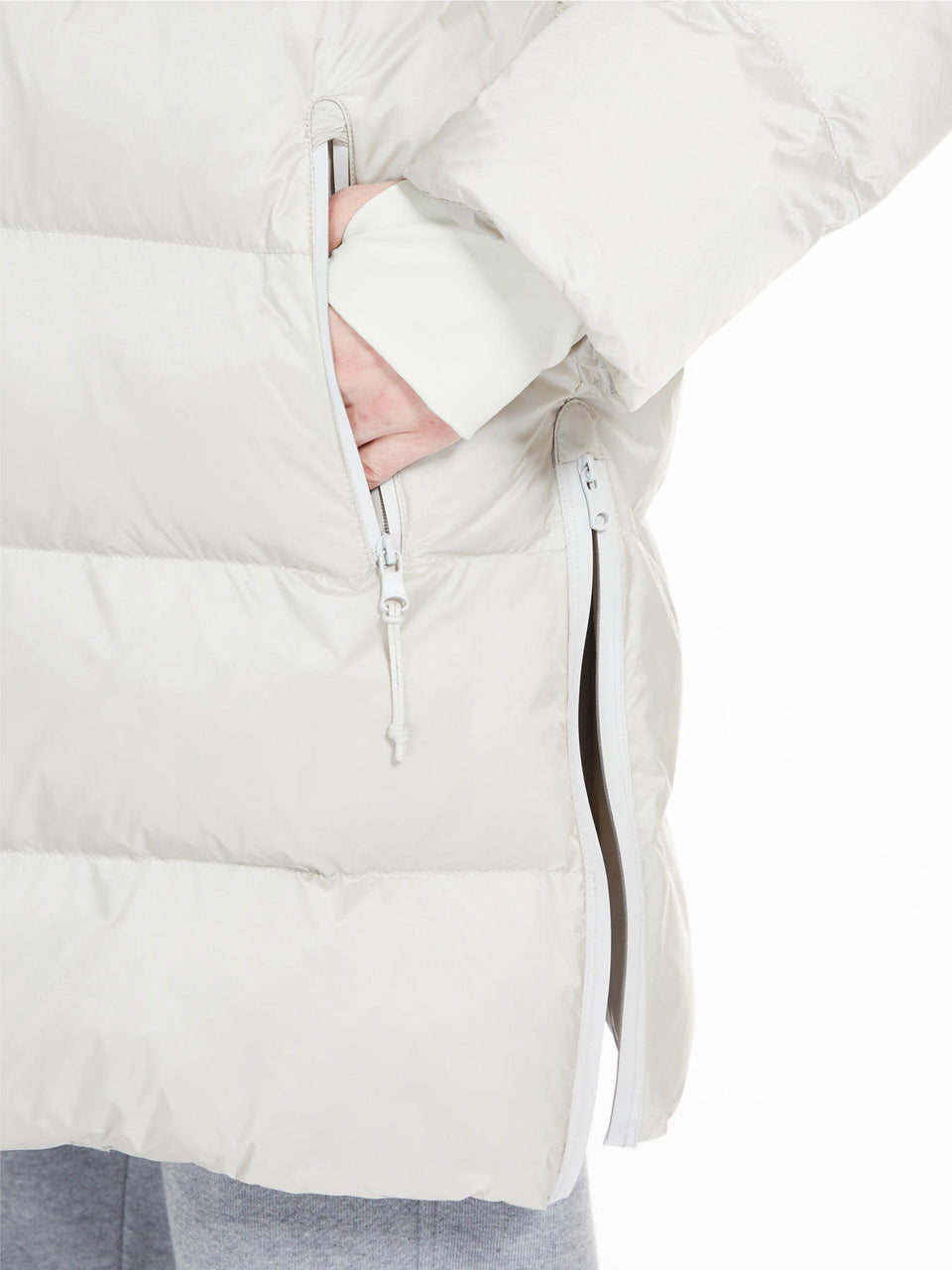 MAX MARA LEISURE Piumino in Tela di Nylon con Imbottitura in Luxepad Ghiaccio Ritorno libero
