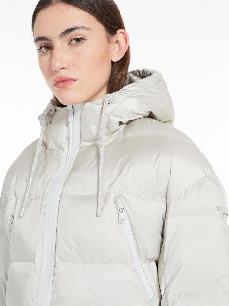 MAX MARA LEISURE Piumino Corto con Cappuccio con Imbottitura in Luxepad Ghiaccio Ultimi tre giorni