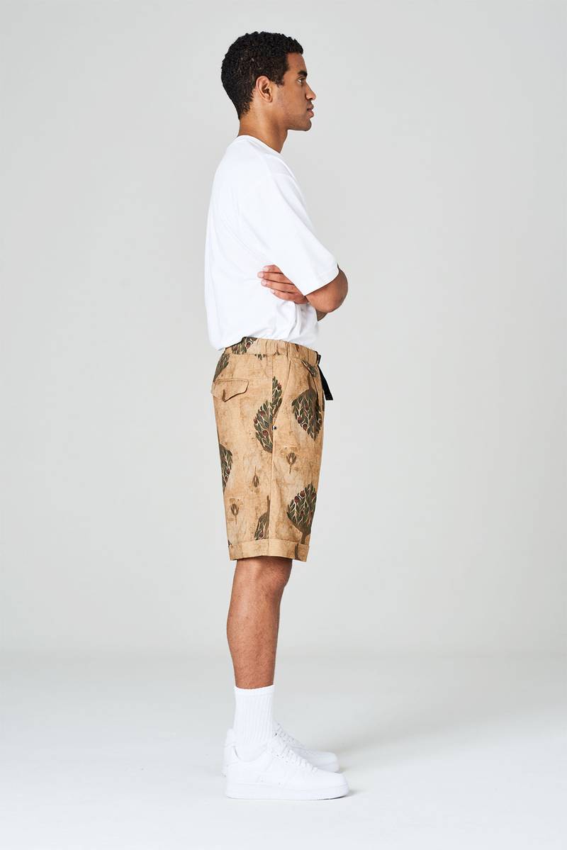 White sand Pantaloni corti in misto lino-cotone stampato con pinces e risvolto Black Friday Prezzi