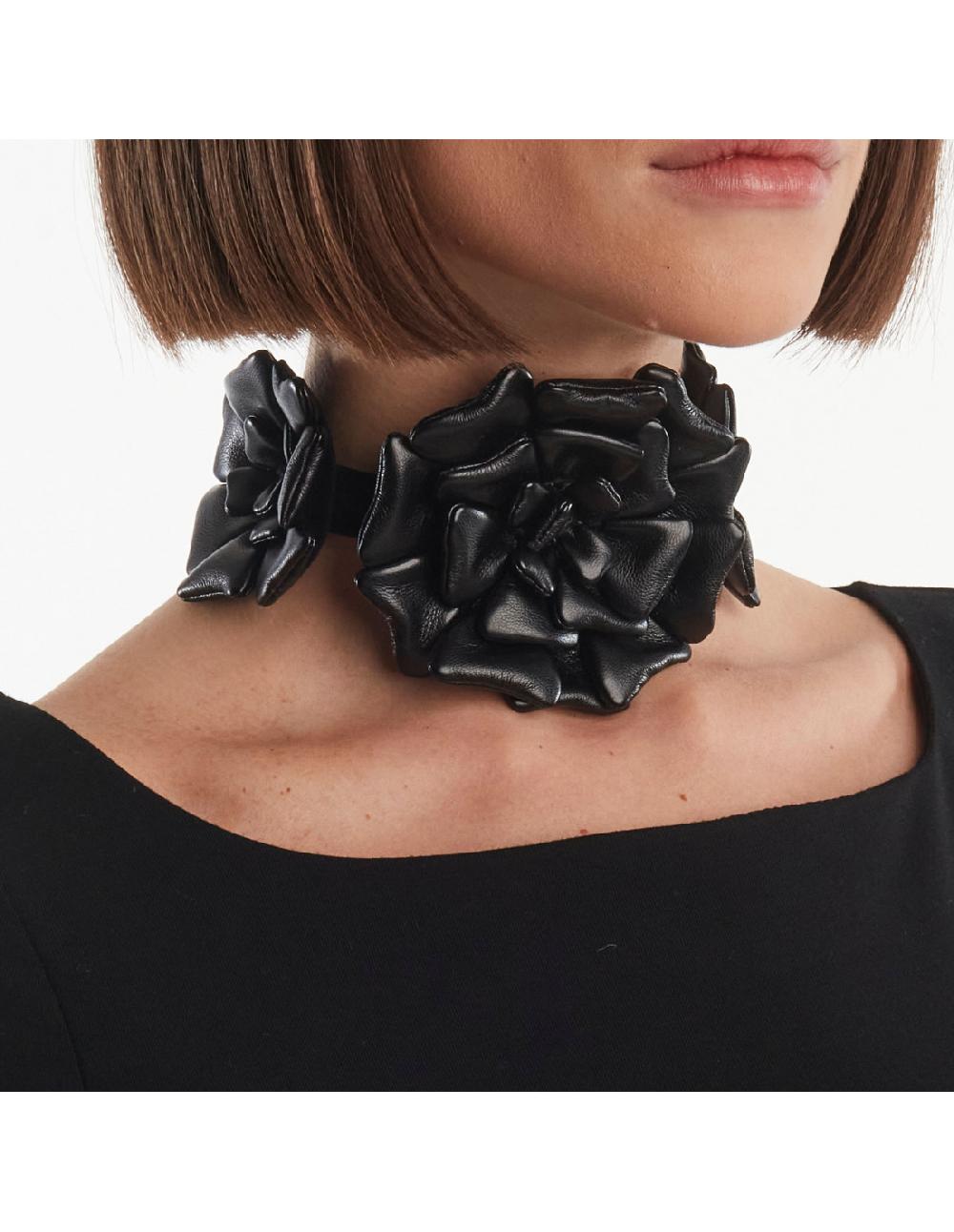 Angelo marani CHOKER C/FIORE IN ECOPELLE Vendite stagionali